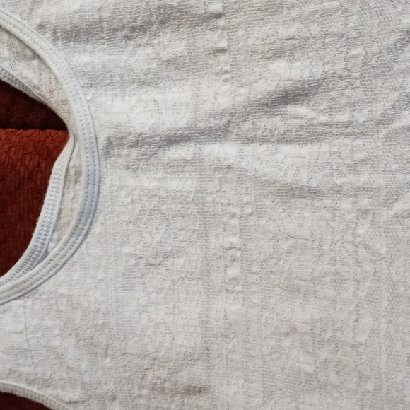 Top - Picture 2 of 2